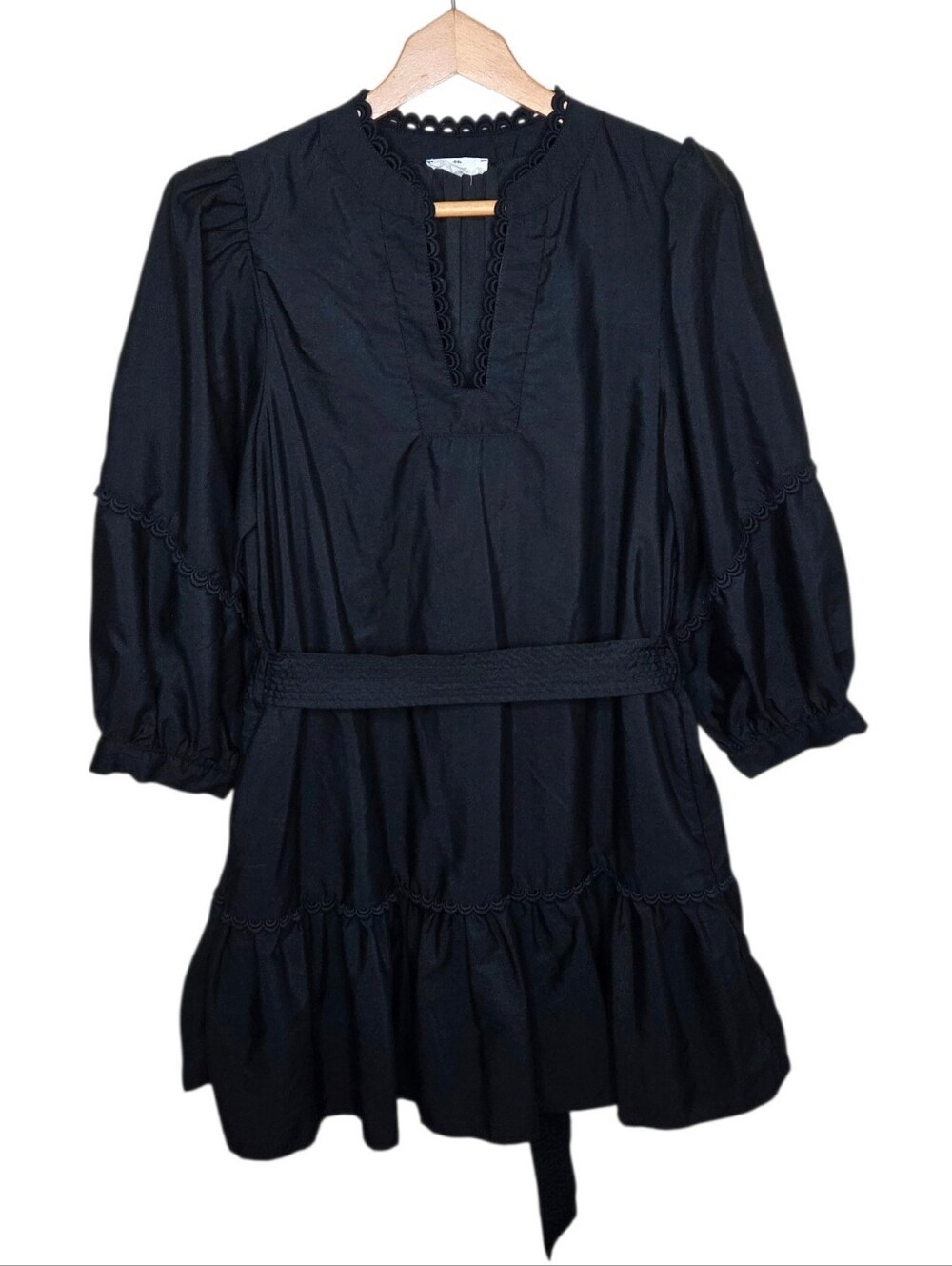 Entro Black V-neck Tiered Belted Mini Dress Scallop Trim 3/4 Sleeve Size Medium